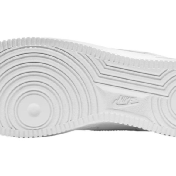 Nike Women's Air Force 1 '07 Shoes NWT - Picture 6 of 12